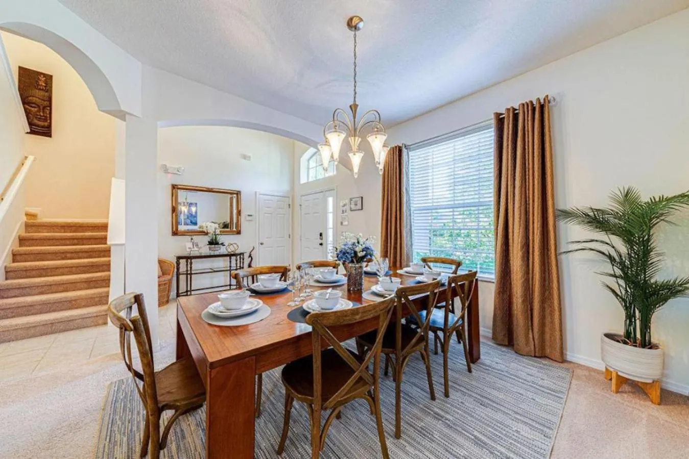 Huge Deck Area, Private Conservation Views, 5 Beds Davenport