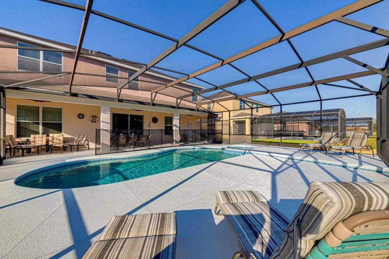 Huge Deck Area, Private Conservation Views, 5 Beds Davenport