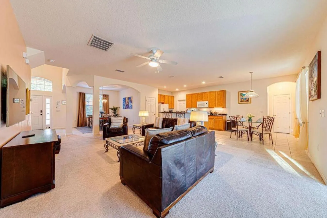 Huge Deck Area, Private Conservation Views, 5 Beds Davenport 0*,