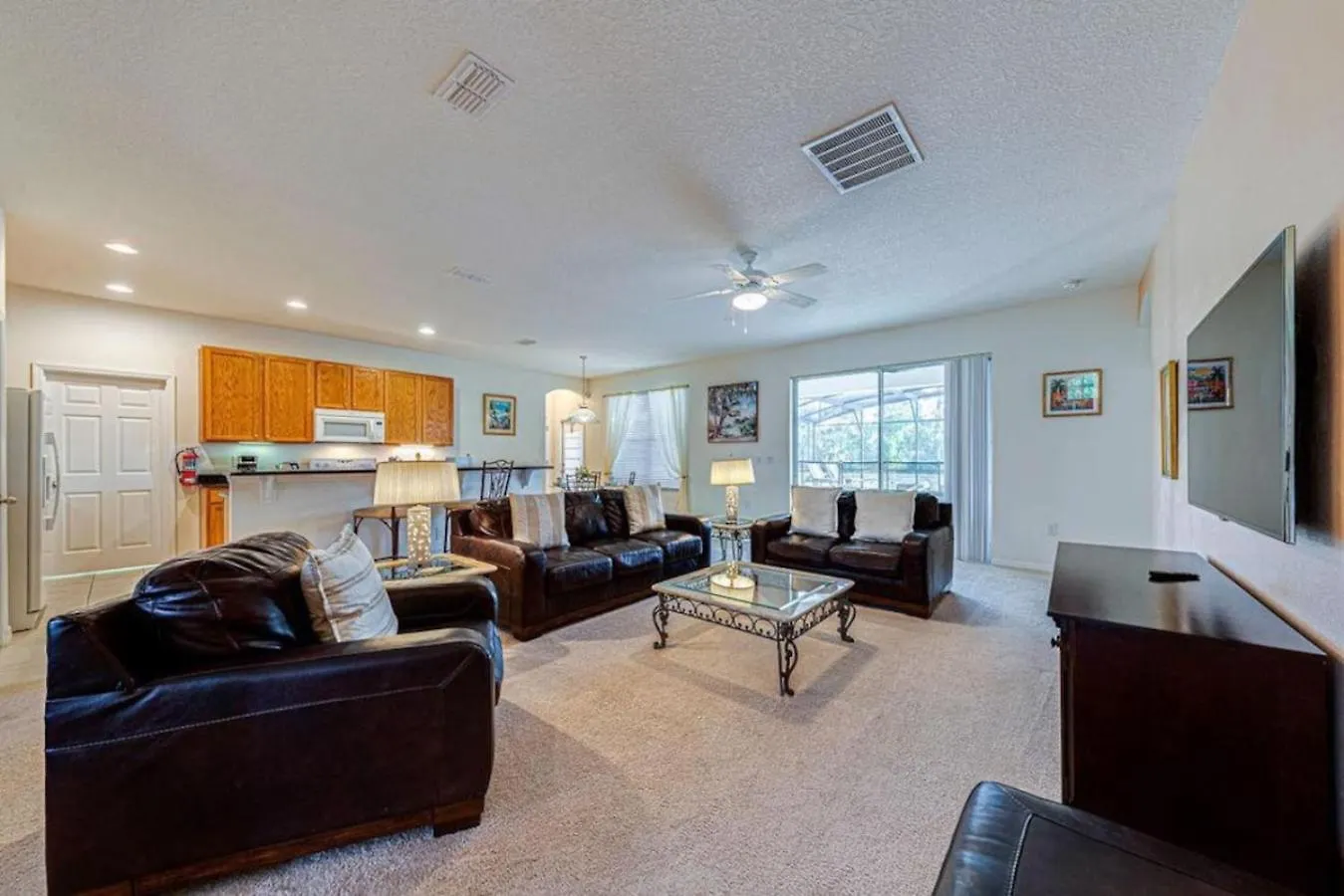 Huge Deck Area, Private Conservation Views, 5 Beds Davenport Holiday home