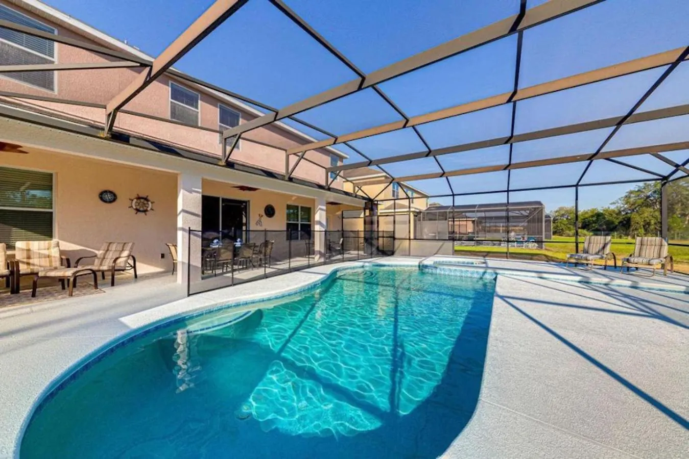 Huge Deck Area, Private Conservation Views, 5 Beds Davenport Holiday home