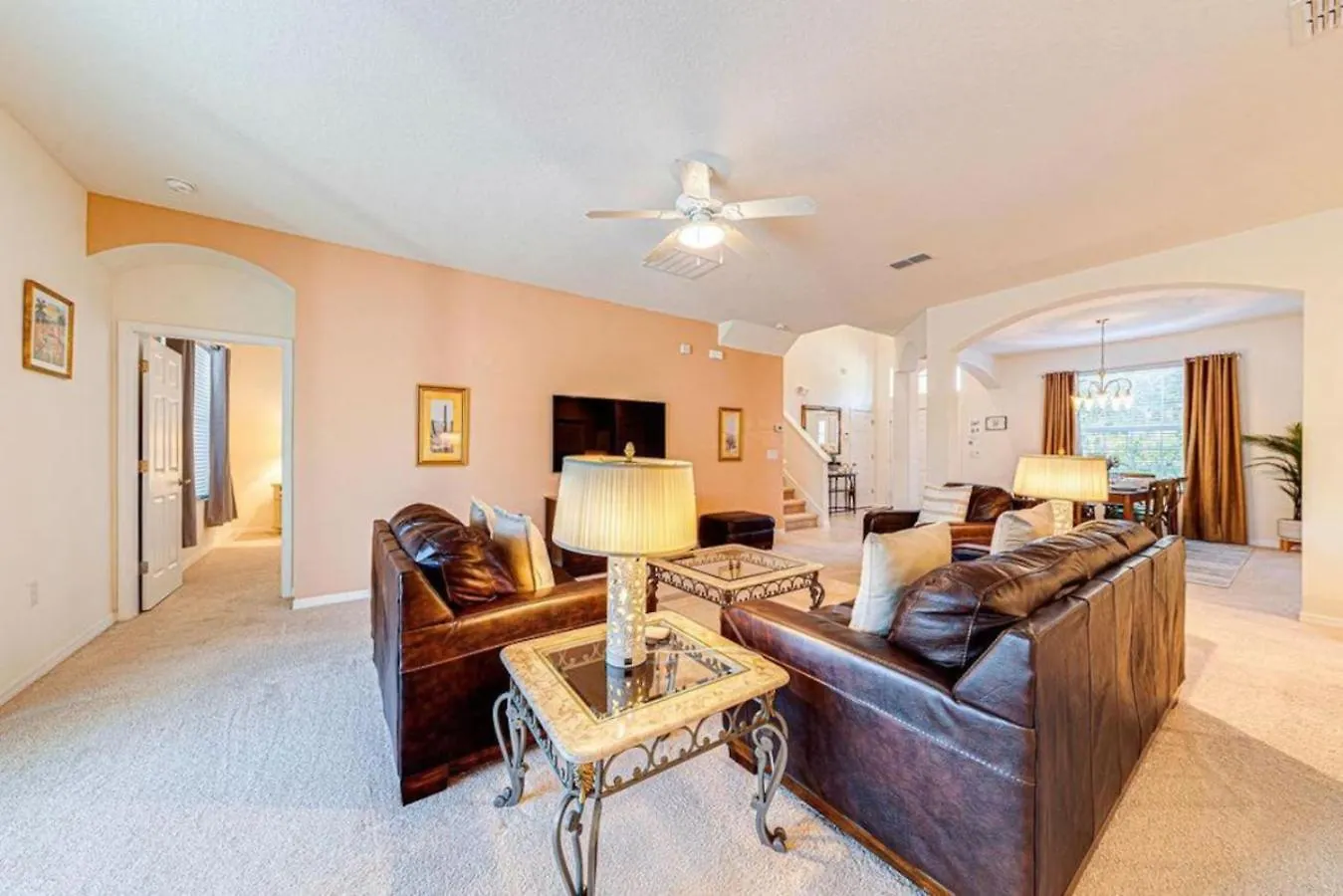 Holiday home Huge Deck Area, Private Conservation Views, 5 Beds Davenport